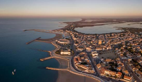 Appartement Duplex Climatise Le Trident Saintes-Maries-de-la-Mer Exterior photo